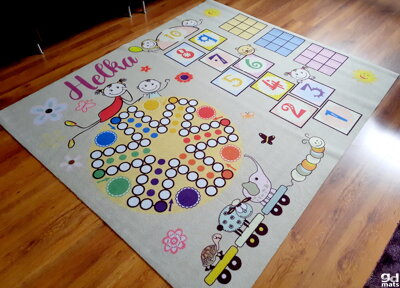 hrací koberec s vlastným dizajnom